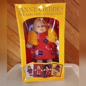 Anne Geddes The Baby Doll Collection blonde yarn haired baby doll